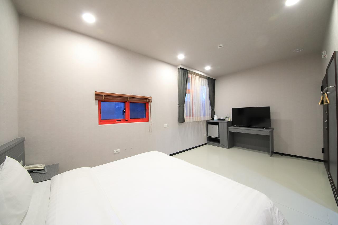 花蓮亮君經典民宿1館加2館民宿-東大門夜市-電梯包棟bright King Homestay 화롄 외부 사진